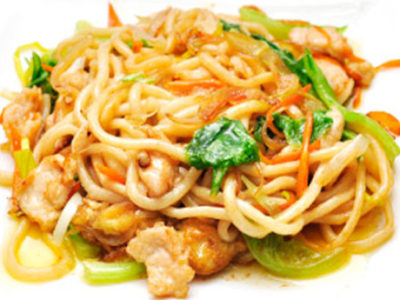 C3B.Udon sautés au  poulet